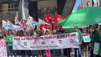 Protesta de la comunidad educativa en León