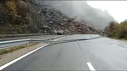 Un argayo corta la autovía León-Asturias