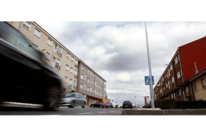 Los hechos ocurrieron en torno a la avenida de la Libertad de Navatejera. BRUNO MORENO