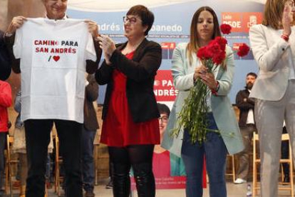 Nuria Rubio y Yolanda Sacristán, en un acto del PSOE de León.