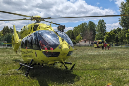 Un helicóptero de rescate.