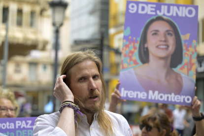 Imagen de archivo (07/06/2024) del secretario de Organización de Podemos, Pablo Fernández. EFE/Jesús Monroy