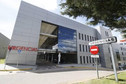 Entrada al área de Urgencias del Hospital de León