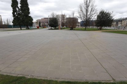 El nuevo juego infantil de 950.000 euros se colocará entre la Casa del Peregrino y el Auditorio Ciudad de León.