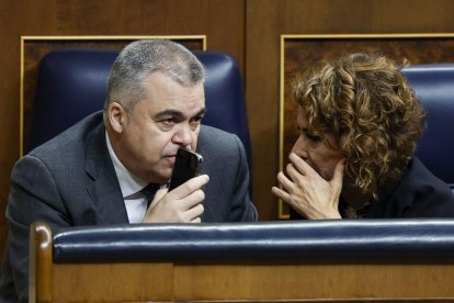 Santos Cerdán y María Jesús Montero en el Congreso.