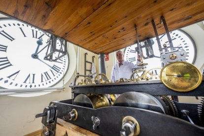 El reloj madrileño tiene tres ‘cuidadores’, Jesús, Santiago y Pedro López Terradas.