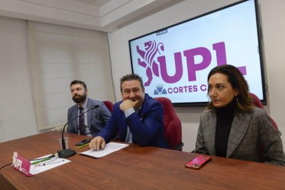 Luis Mariano Santos y Alicia Gallego, en una imagen de archivo en la sede de UPL.
