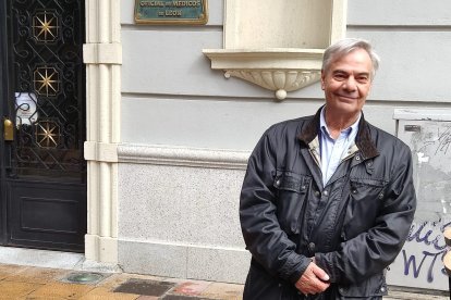 José Pedro Fernández Vázquez, ante el Colegio de Médicos