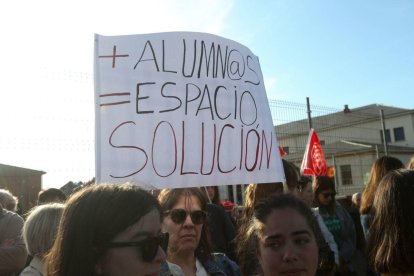 Manifestación ayer a la puerta del Sagrado Corazón.