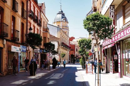 La Bañeza, una ciudad que se queda sin su industria más potente, la azucarera, que ha generado riqueza durante décadas.