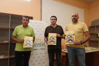 Arsenio Melón, Antonio Manilla y Héctor Llorente, en la presentación del cómic.