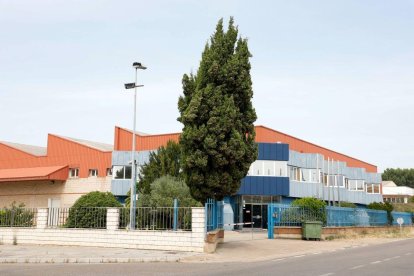 La fábrica de Zendal en León, antes Laboratorios Ovejero.