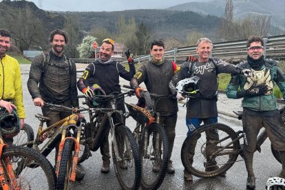 Los cumpleaños de Jesús Calleja traen a León a famosos de todo tipo
