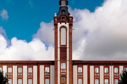 C/ San Antonio, 53 (D) / Altos de Nava.