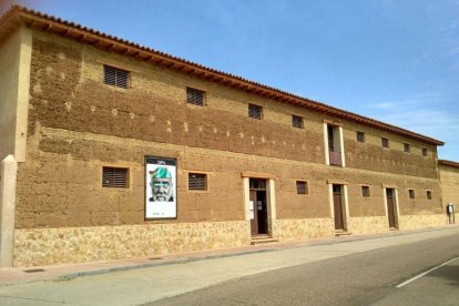 Fachada del Museo de la Industria Harinera de Castilla y León (Mihacale) de Gordoncillo.