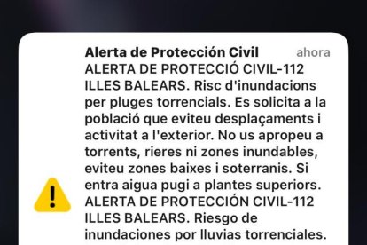 Mensaje de alerta de Protección Civil enviado a los móviles de Ibiza.