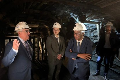 José Ulisses Correia con el casco minero.