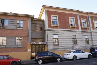 Instalaciones del Colegio Leonés en La Corredera.