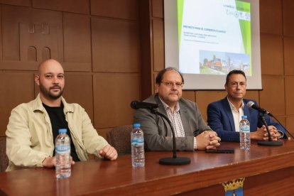 Marcelino García, Javier Carrera, y Eduardo Tocino en la presentación de ayer.