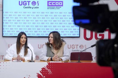 Victoria Zumalacárregui, a la derecha, en una imagen de archivo