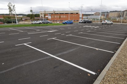 El aparcamiento en la cuesta de La Palomera está operativo ya.