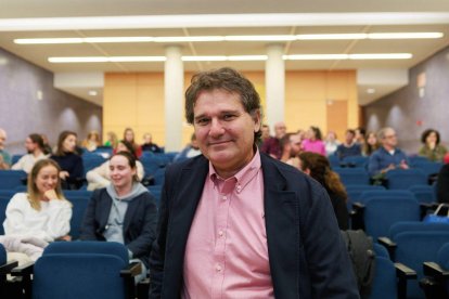 José Manuel Mulet, ayer en la Facultad de Biológicas.