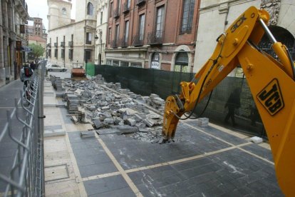 La piqueta volverá a la calle Ancha de la capital leonesa.
