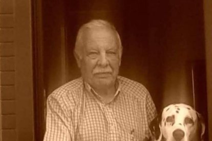 Manuel de Andrés con uno de sus queridos perretes.