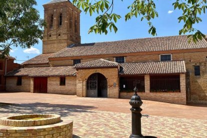 Iglesia de Gordaliza, uno de los lugares por los que discurre la ruta de los retablos.