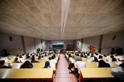 Imagen de archivo de un proceso selectivo de la Junta celebrado en la Universidad de León.