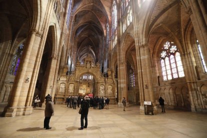 La entrada que pagan los visitantes a la Catedral sirve para sufragar el mantenimiento del templo y algunas restauraciones.