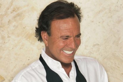Julio Iglesias.