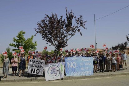 Una de las concentraciones de vecinos en contra del proyecto