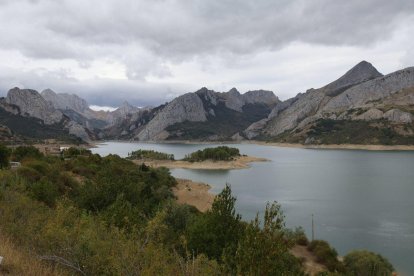 El embalse de Riaño en una imagen del pasado septiembre.