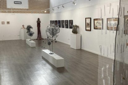 Exposición “ÁUREAS: Homenaje a las creadoras de la Edad de Plata”