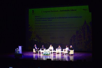 Durante la primera sesión hubo varias ponencias que dejaron reflexiones dirigidas a municipios grandes y pequeños.