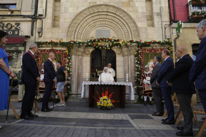 Misa en honor a San Juan. FERNANDO OTERO