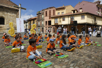 Musizón al rescate en la Plaza del Grano. F. Otero Perandones.