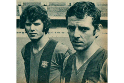 Toño de la Cruz, a la derecha, en su etapa en el Barcelona. F. C. B.