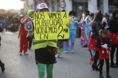 La Bañeza se encuentra en el ecuador de sus fiestas carnavaleras, pero si lo que ya ha pasado ha sido espectacular, lo mejor está aún por llegar. RAMIRO