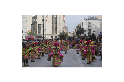 Participaron en el desfile la Peña No lo veo, la Peña Pimentón Picante, la peña Lección de Humor, la peña La Corona, el grupo el Secreto del Puente Boeza, Equipo Utopía, el grupo el Patio Escuela de Artistas, el colegio Campo de los Judíos, la Asociación Cultural Vegandres, el grupo Amigos Flores Existe y el grupo El Gallinero. LUIS DE LA MATA