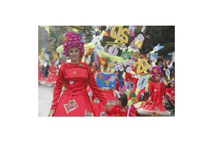 Participaron en el desfile la Peña No lo veo, la Peña Pimentón Picante, la peña Lección de Humor, la peña La Corona, el grupo el Secreto del Puente Boeza, Equipo Utopía, el grupo el Patio Escuela de Artistas, el colegio Campo de los Judíos, la Asociación Cultural Vegandres, el grupo Amigos Flores Existe y el grupo El Gallinero. LUIS DE LA MATA