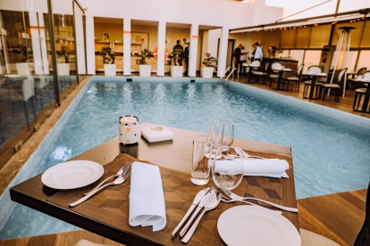 5 hoteles en León con piscina para huir del calor en verano. Foto: pexels.