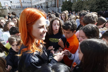 Sara García, el día que visitó el instituto Padre Isla. RAMIRO