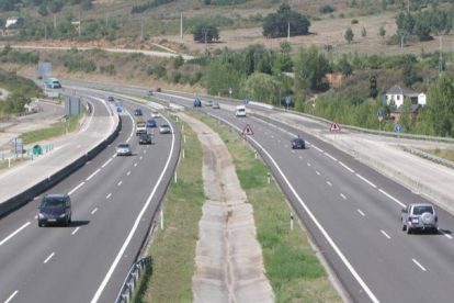 Los hechos tuvieron lugar en la autovía A-6 en dirección a Madrid. ANA F. BARREDO