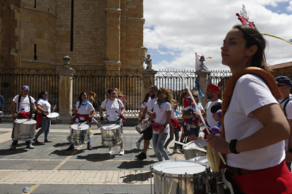 Concentración de peñas y festejos. F. Otero Perandones.