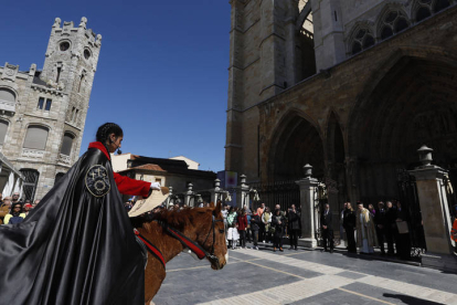 Pregón a caballo de las Siete Palabras. FERNANDO OTERO