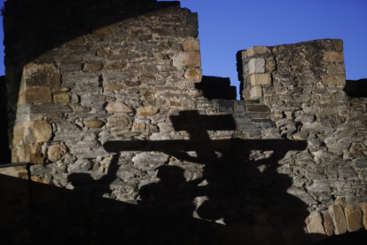 Traslado y entronización del Cristo de la Esperanza en el Castillo de Ponferrada. L. DE LA MATA