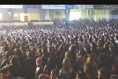 El Palacio de los Deportes registró un lleno absoluto.