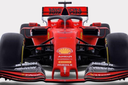 El nuevo monoplaza de Ferrari, con los nuevos colores, que conducirán Sebastian Vettel y Charles Leclerc.